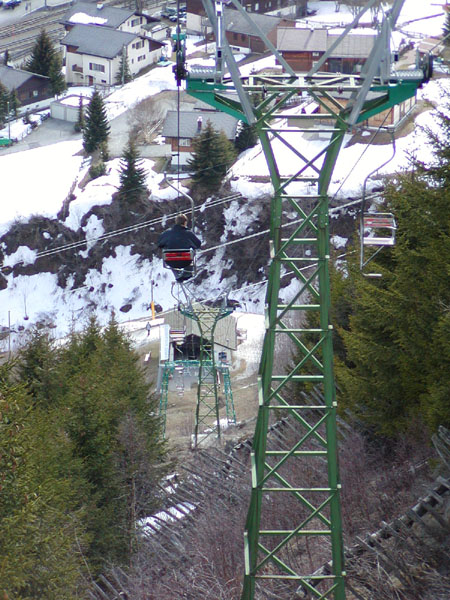 März 2005
