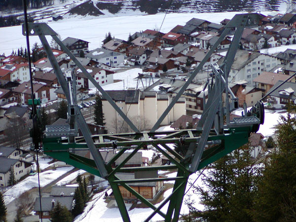 März 2005
