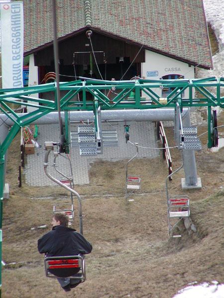 März 2005
