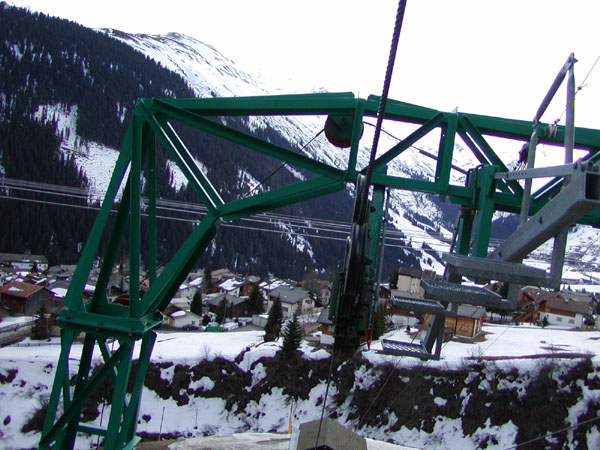 März 2005
