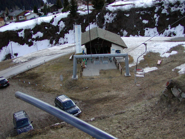 März 2005
