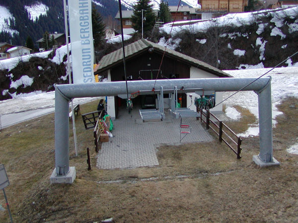 März 2005
