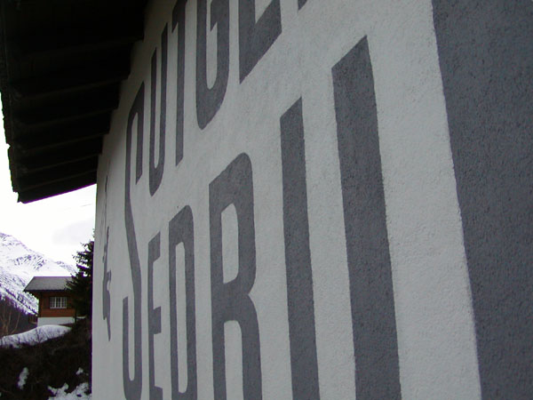 März 2005
