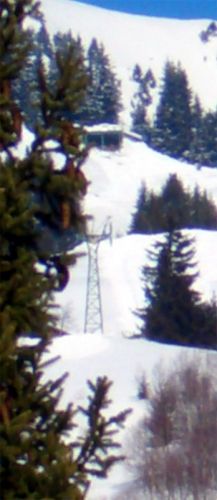 Demontage der Stützen im oberen Streckenbereich, 14. März 2006 - [url=http://www.jacomet.ch/themen/skilift/album/thumbnails.php?album=136]mehr Bilder davon aus der Nähe hier[/url]
