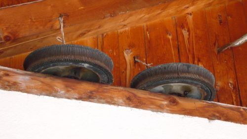Was haben wir denn da...? Interessante Rollen im Gebäude der Bergstation
