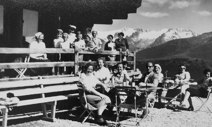Frühe Postkarte (Archiv Bergbahnen Sedrun)
