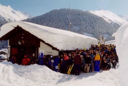 25. Februar 1999: Schneerekord in Sedrun und wohl auch Andrangsrekord in Cungieri...
