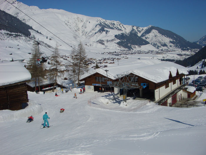 März 2006
