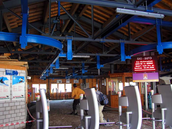 April 2006
