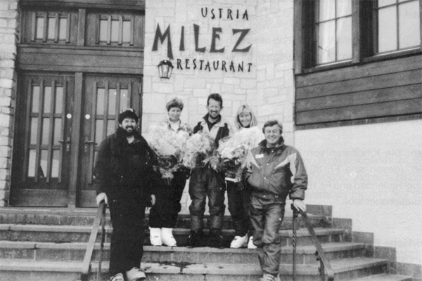 Die letzten Fahrgäste auf dem Skilift Dieni-Milez (Jahresbericht Bergbahnen 1993/94)
