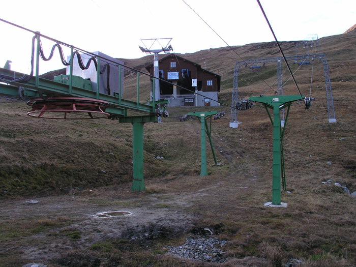 November 2005

