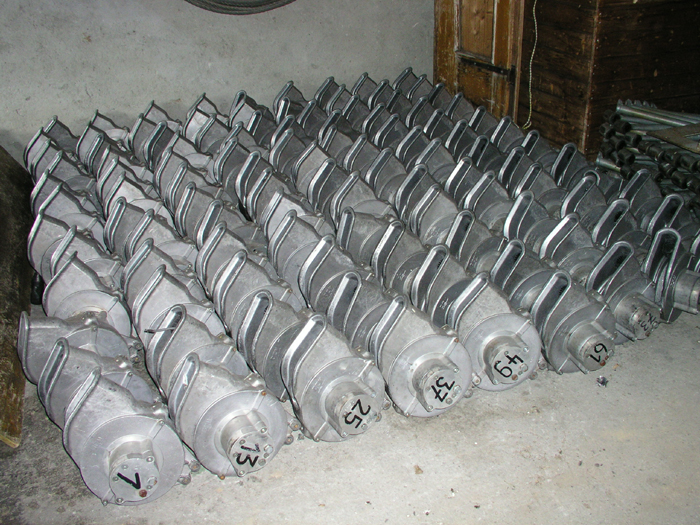 November 2005
