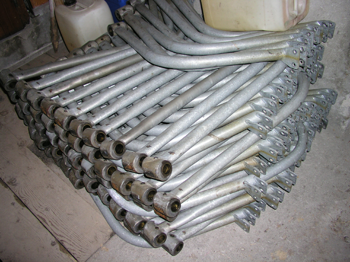 November 2005
