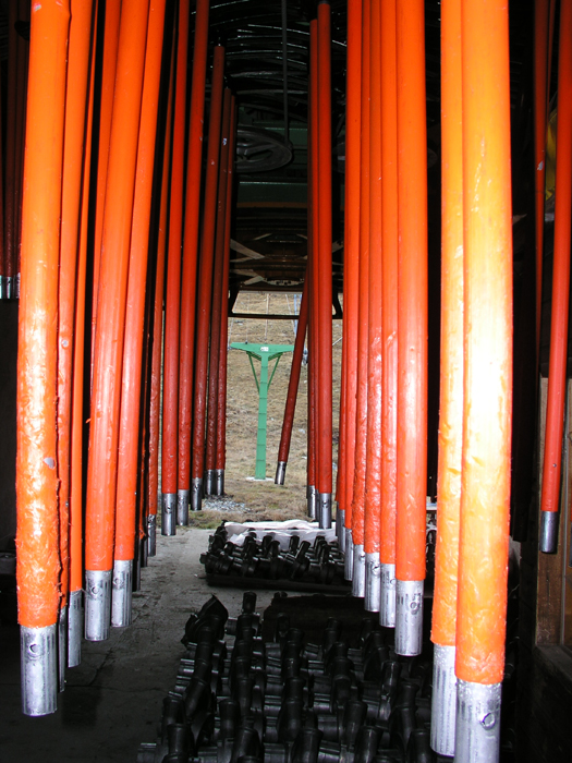 November 2005
