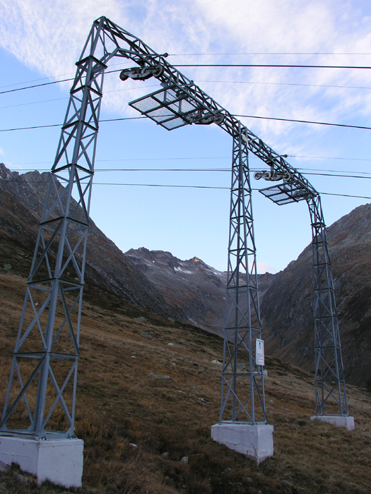 November 2005
