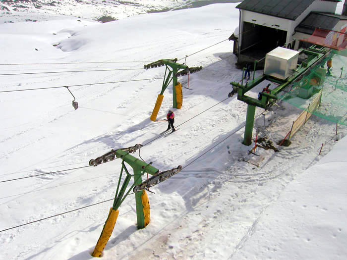 April 2006
