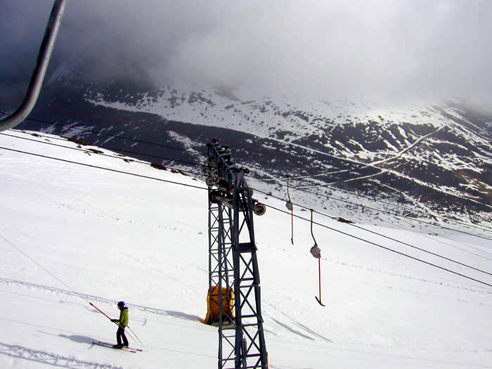 April 2006
