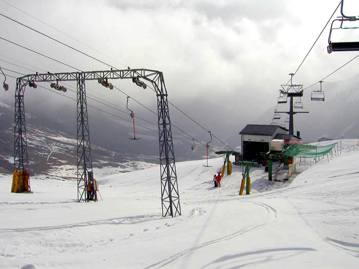 April 2006
