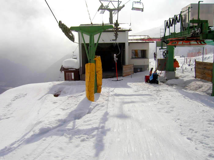 April 2006
