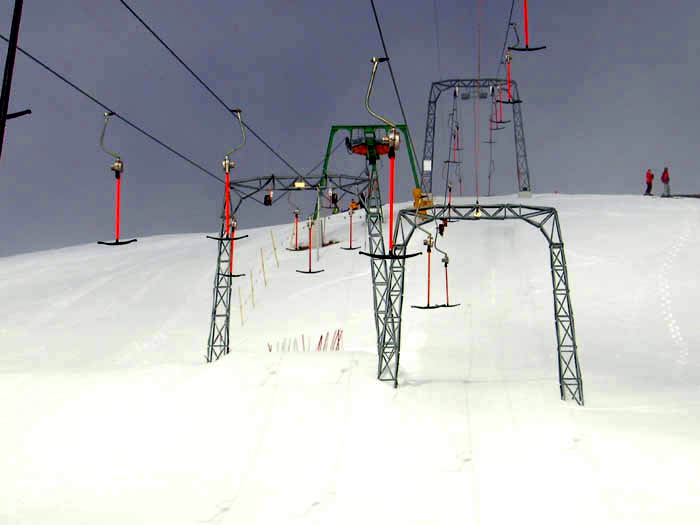 April 2006

