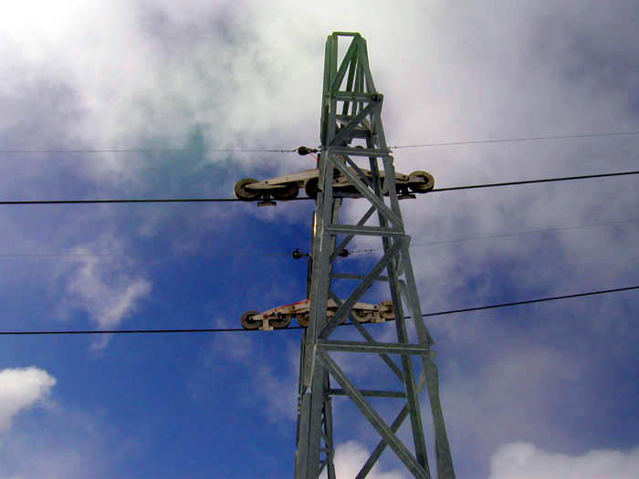 April 2006
