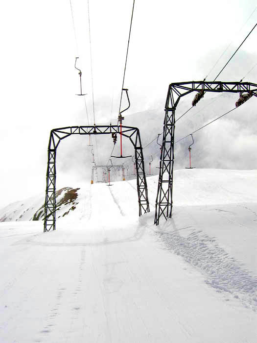 April 2006
