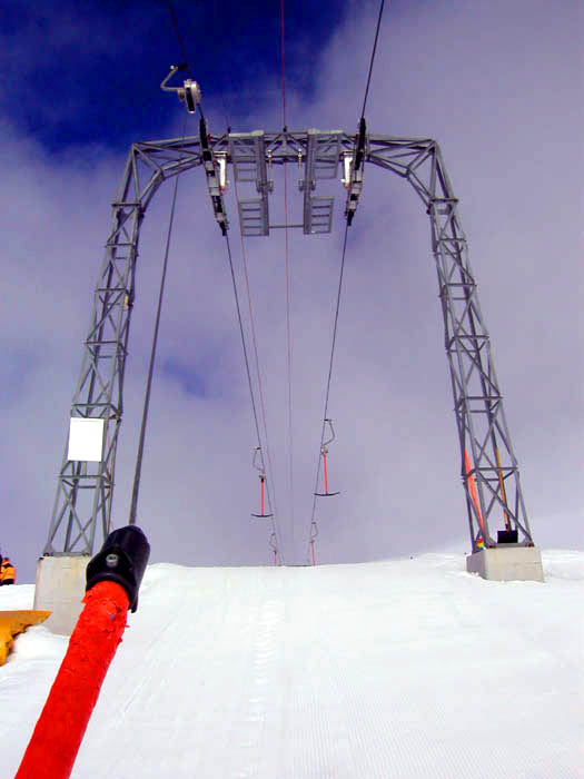 April 2006
