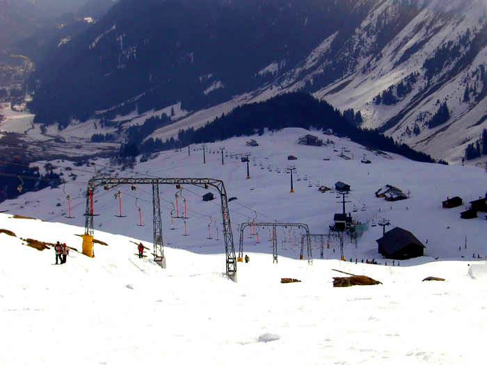 April 2006
