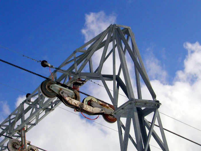 April 2006
