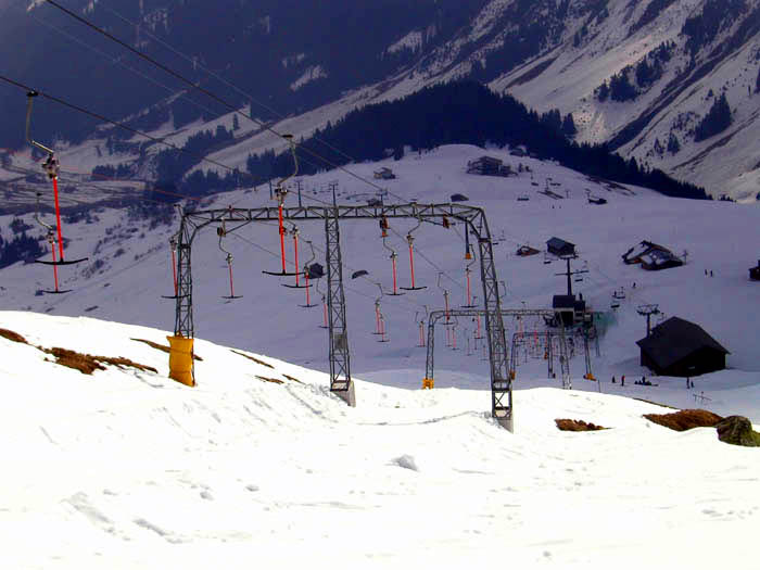 April 2006
