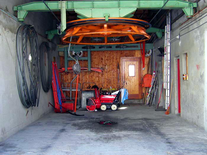 April 2006
