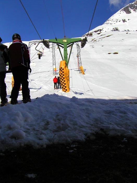 April 2006
