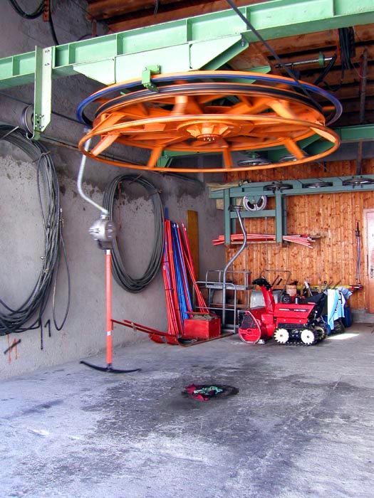 April 2006
