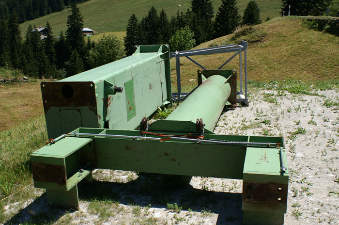 Die Demontage: Talstation des linken Liftes, Parkplatz Dieni, Juli 2006
