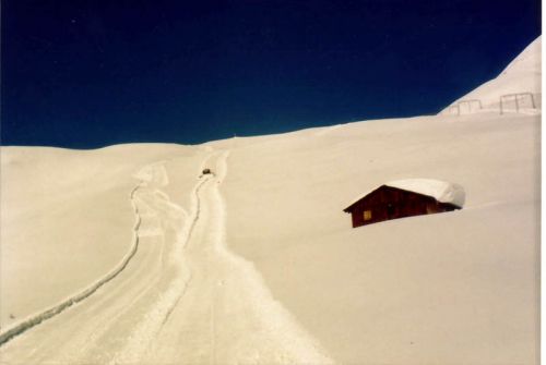 April 1987
