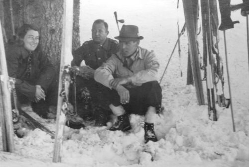 Skischule, Winter 1941 (Archiv Fam. Decurtins)
