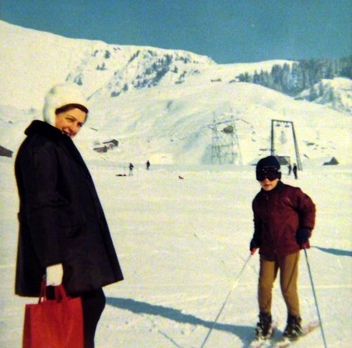 Valtgeva, 1968 - Grossmutter und ein Onkel des Galeriebetreibers (Archiv Fam. Engel)
