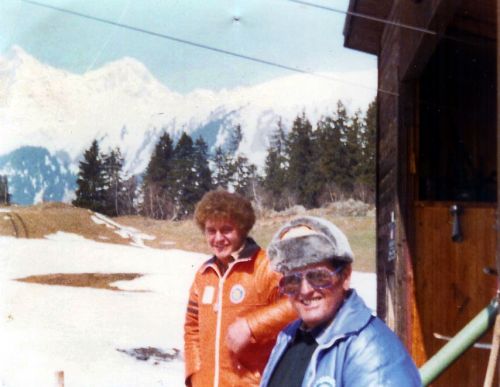 Gabi Monn und Luis Hendry, Mitte-Ende 1970er-Jahre, Skilift Surrein
