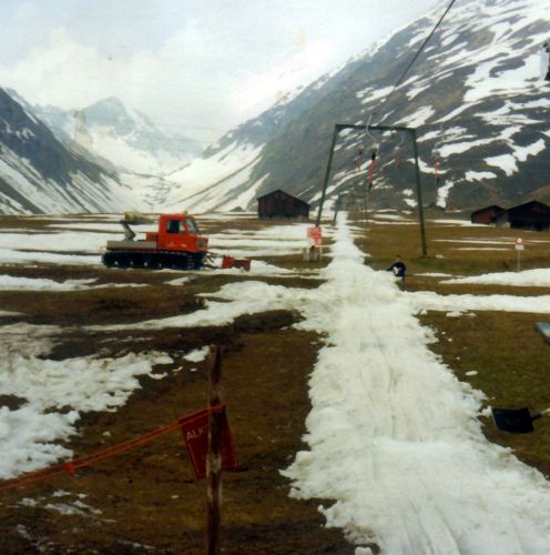 Dafür dann aber im April 1980 kein Schnee mehr...
