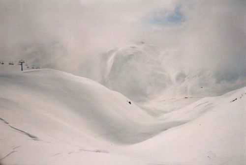 19. April 1998 - Val Val gesperrt wegen zu viel Neuschnee
