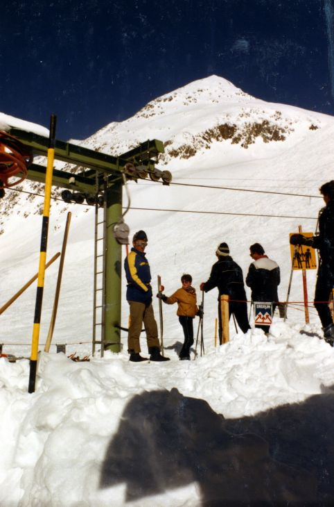 19870401-valval-04.jpg