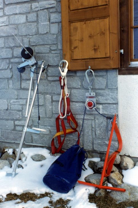 19890201-valval-rettungszeug-02.jpg