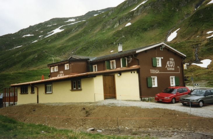 19920701-alpsu-restaurant-02.jpg