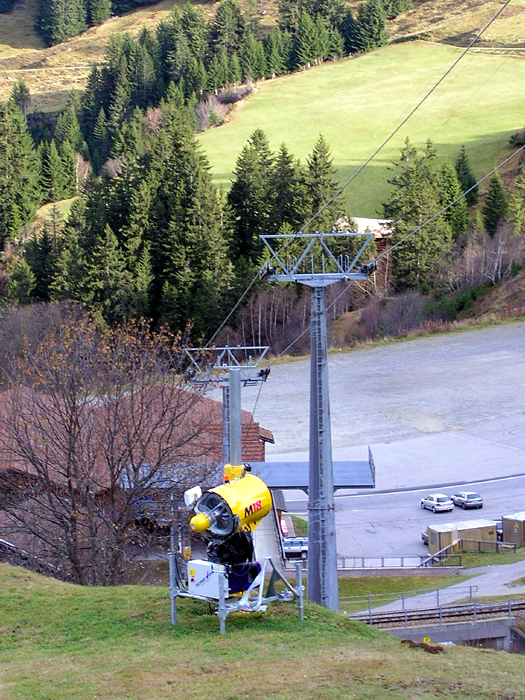 7. November 2005: Noch zu warm für den Einsatz
