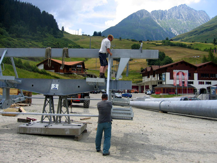 Parkplatz Dieni, 20. Juli 2006 - Foto: Bergbahnen Sedrun
