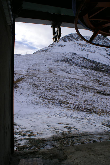 13. November 2006, mit Talstation des [url=http://www.jacomet.ch/themen/skilift/album/thumbnails.php?album=24]früheren Skiliftes[/url]
