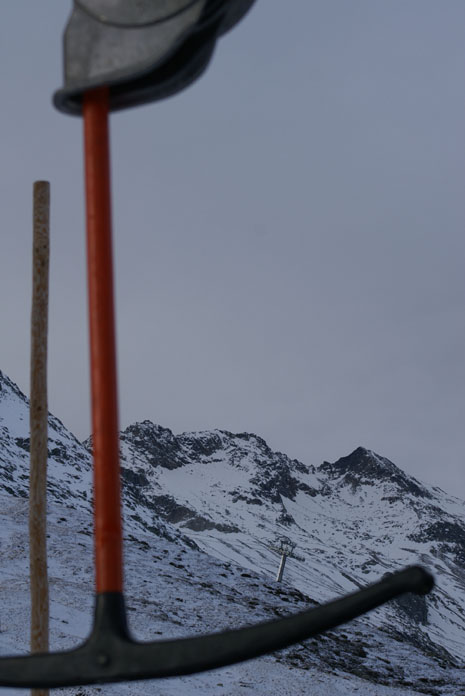 13. November 2006, mit [url=http://www.jacomet.ch/themen/skilift/album/thumbnails.php?album=54]WSO SL-HX[/url] des [url=http://www.jacomet.ch/themen/skilift/album/thumbnails.php?album=25]Skiliftes Planatsch[/url]
