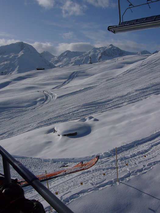 Leider konnte die Piste [url=http://www.jacomet.ch/themen/skilift/album/thumbnails.php?album=24]entlang dem früheren Skilift[/url] nicht mehr rechtzeitig präpariert werden
