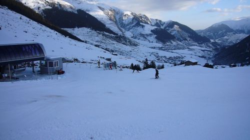 ... ein Blick nach unten... und los gehts! Die erste Fahrt ist mit Videos ausgiebig dokumentiert (am Schluss dieser Serie).
