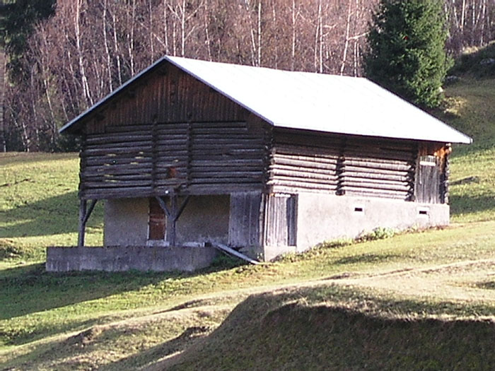 Der selbe Stall wie auf den ersten Schwarzweissfotos weiter oben (November 2005)
